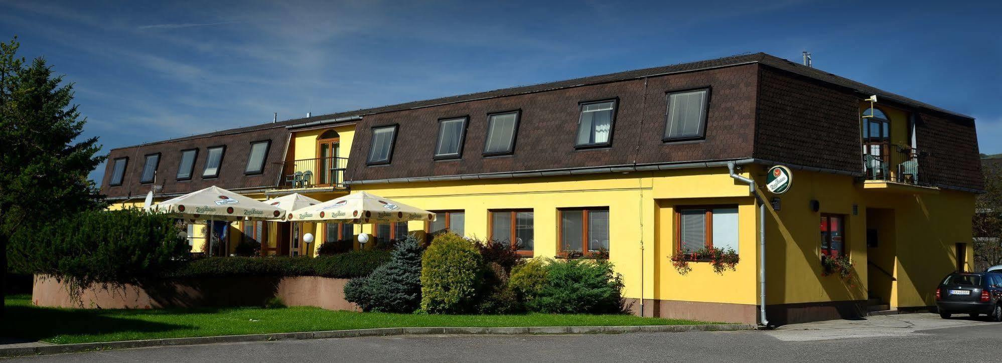 Penzion Agrothermal Bešeňová Exteriér fotografie